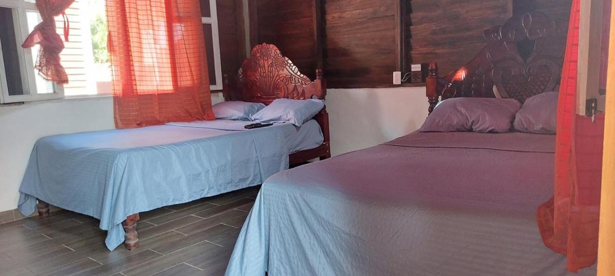 Posada Tzeltal Arroyo Agua Azul Eksteriør billede
