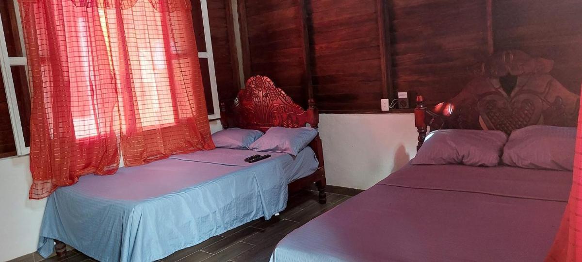 Posada Tzeltal Arroyo Agua Azul Eksteriør billede